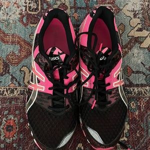 ASICS gel noosa running shoes